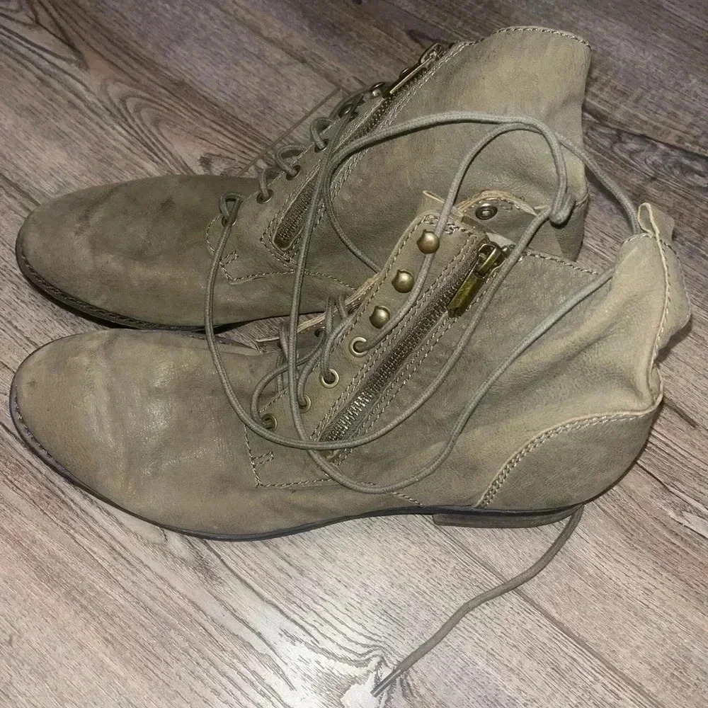 Sam Edelman green suede/leather dress boots